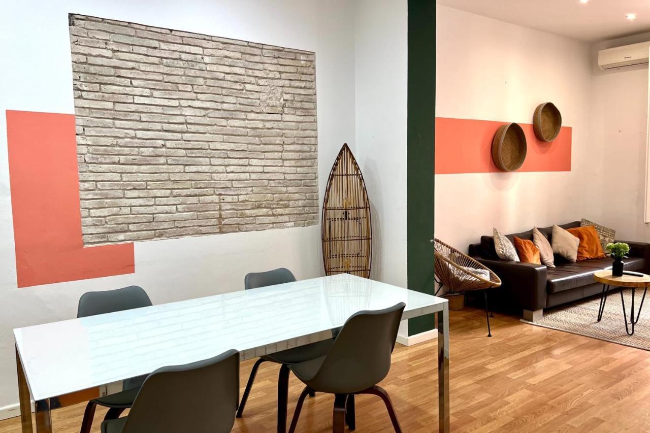 Centric 2 Bedroom With A Private Lovely Terrace * Barcelone