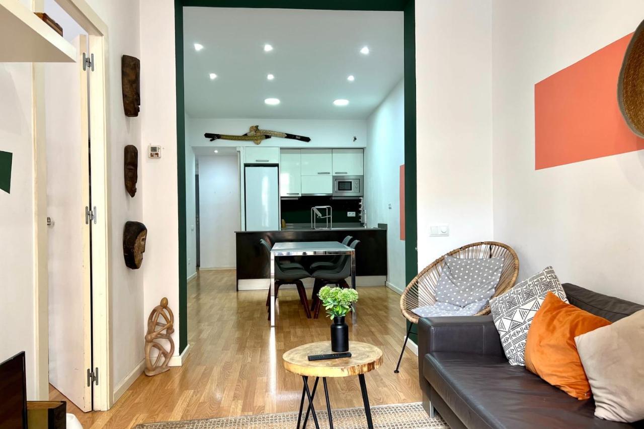 Centric 2 Bedroom With A Private Lovely Terrace Barcelone